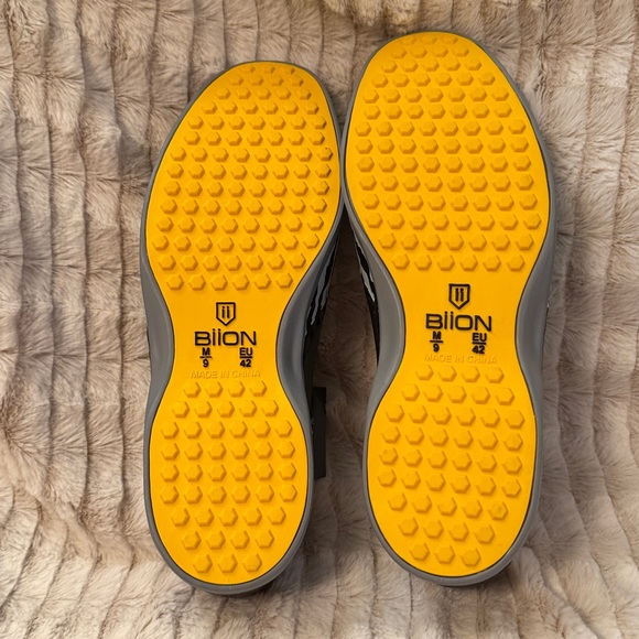 Biion Spikeless Golf Shoes - Picture 3 of 5